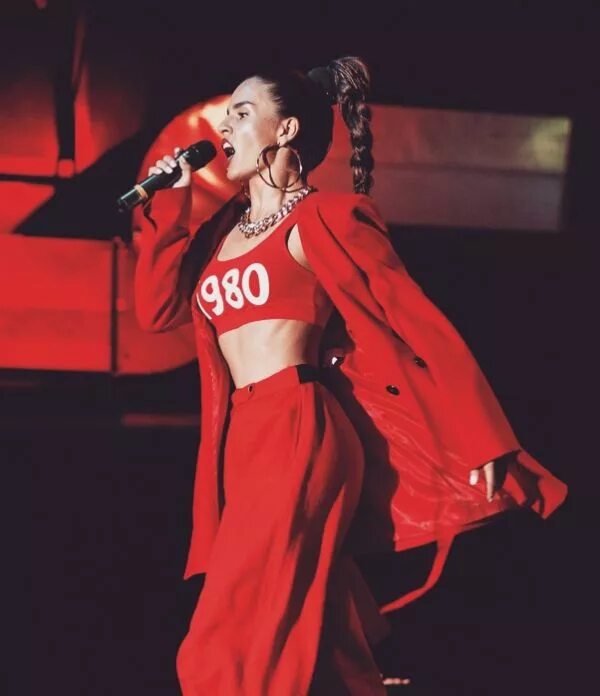 Zivert певица. Зиберт биография. Зиберт биография. Зиберт биография. Певица юля зиверт.