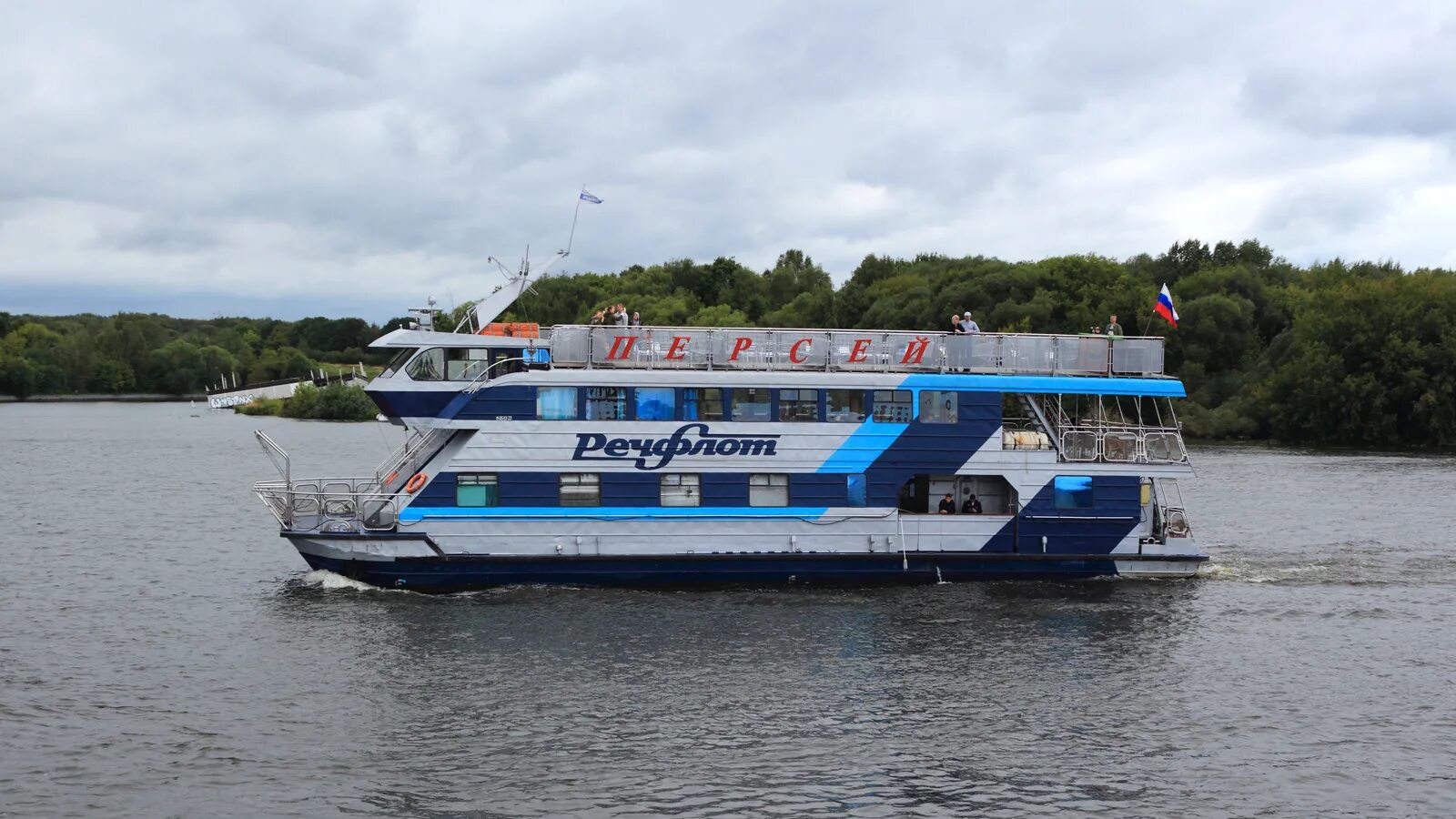 Теплоход персей речной вокзал. Северный речной вокзал теплоход персей. Теплоход персей речфлот. Теплоход персей речной вокзал. Теплоход катамаран персей.