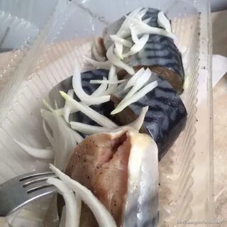 Скумбрия с картошкой и луком
