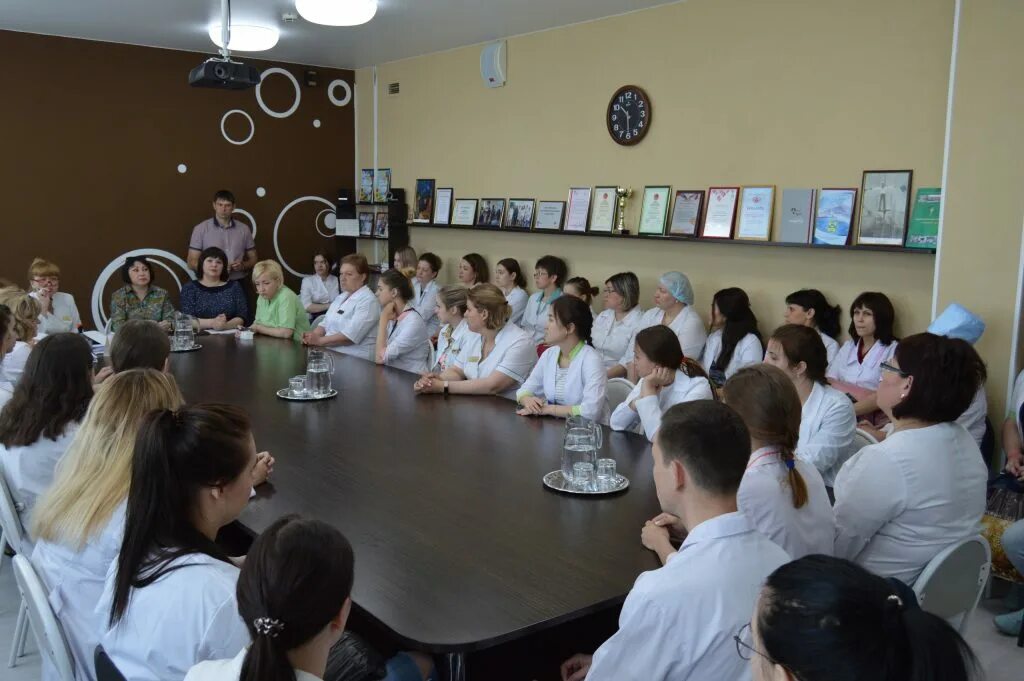 Саяногорский городской сайт. Саяногорский СТЭМИ техникум. ГБУЗ РХ «Саяногорская межрайонная больница рабочего поселка майна». Медицинский колледж СТЭМИ В Саяногорске. Саяногорская больница Мартюшова.