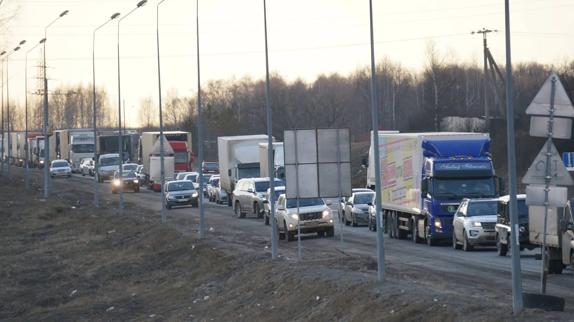 Пробки м7 нижний новгород. Пробки трасса м7 работки Кстово сейчас. Пробки Кстово-работки сейчас на трассе м7 Ветчак. Пробки Кстово-работки сейчас. Пробка в Кстово на м7.