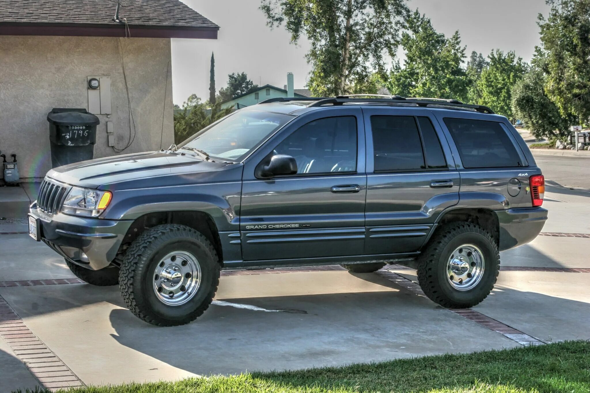 Внедорожники 2000 года. Jeep Grand Cherokee 2000. Jeep Grand Cherokee Limited 2000. Jeep Grand Cherokee WJ, 2000. Jeep Grand Cherokee WJ Limited.