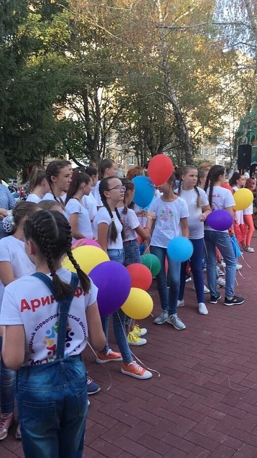 П. Солнечнодольск благоустройство. Солнечнодольск парк. Солнечнодольск люди. Новости солнечнодольск.