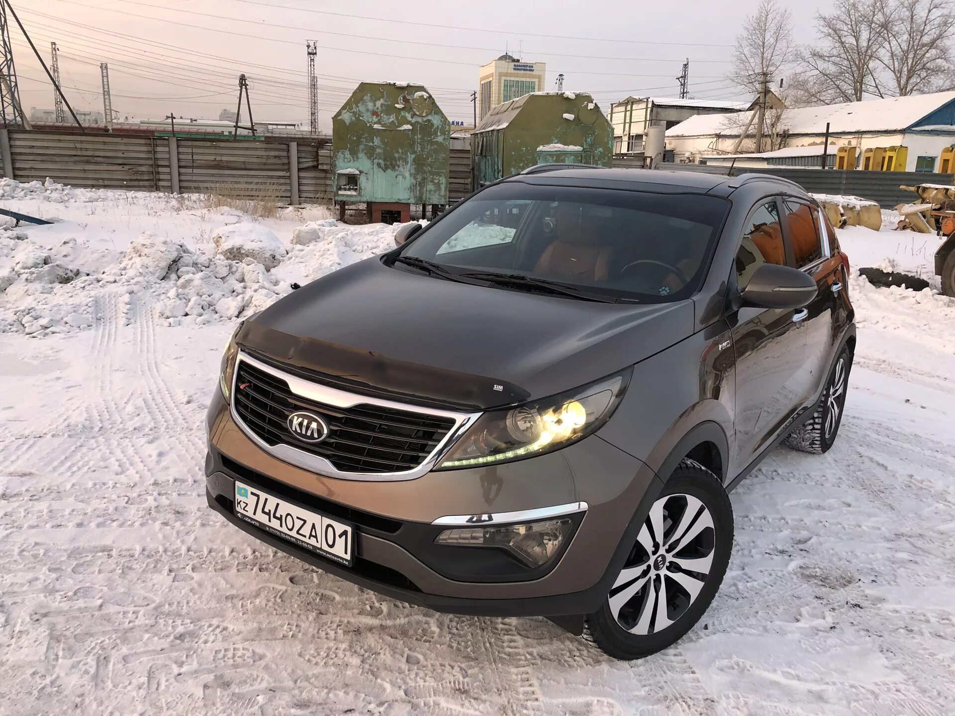 Kia Sportage 2014 коричневый. Киа Спортейдж 2014 коричневая. Sand track Sportage. Sand track Pearl Clearcoat d5u Спортейдж. Купить спортейдж в ростове