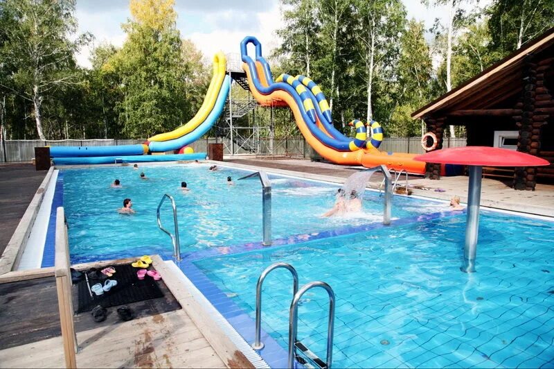 Озеро акулинкино. Сосновая роща голубые озеро курганская область. Где можно отдохнуть в кургане. Аквапарк баден баден в кургане. Где можно отдохнуть в кургане.