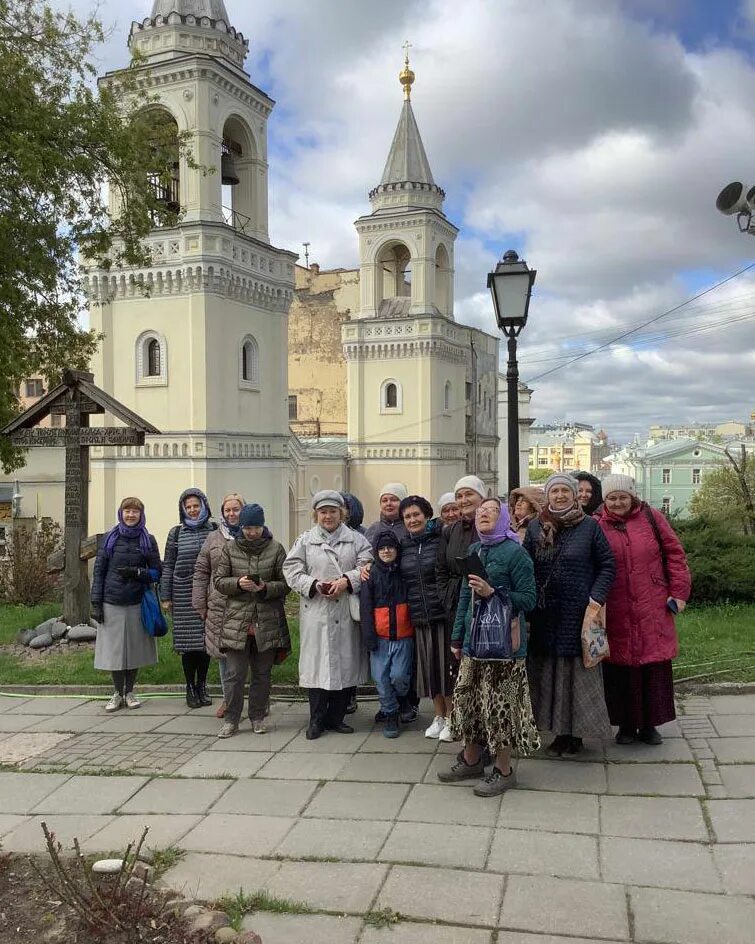 Паломнические поездки по святым местам. Паломнические поездки по святым местам. Паломнические поездки по святым местам. Воронеж дивеево паломники. Храм симеона верхотурского пермь.