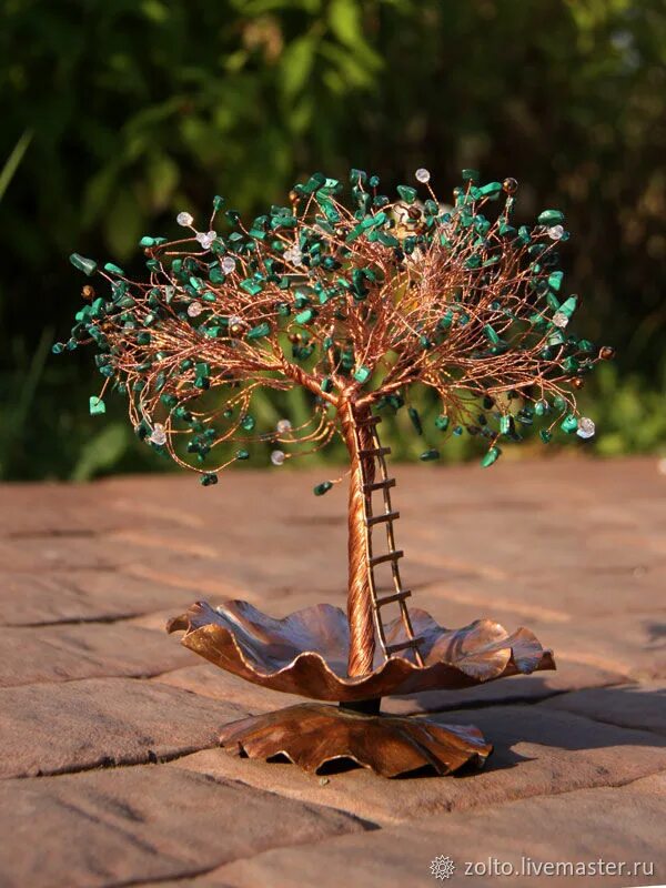 Тибетское дерево счастья. Дерево счастья самоцветы 18см. Дерево счастья. Большое дерево счастья из камней. Дерево сердолик.