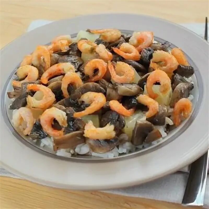 Warm Salad of Grilled Fish Pieces, Shrimps and Mussels in a Frying Pan Stock Pho