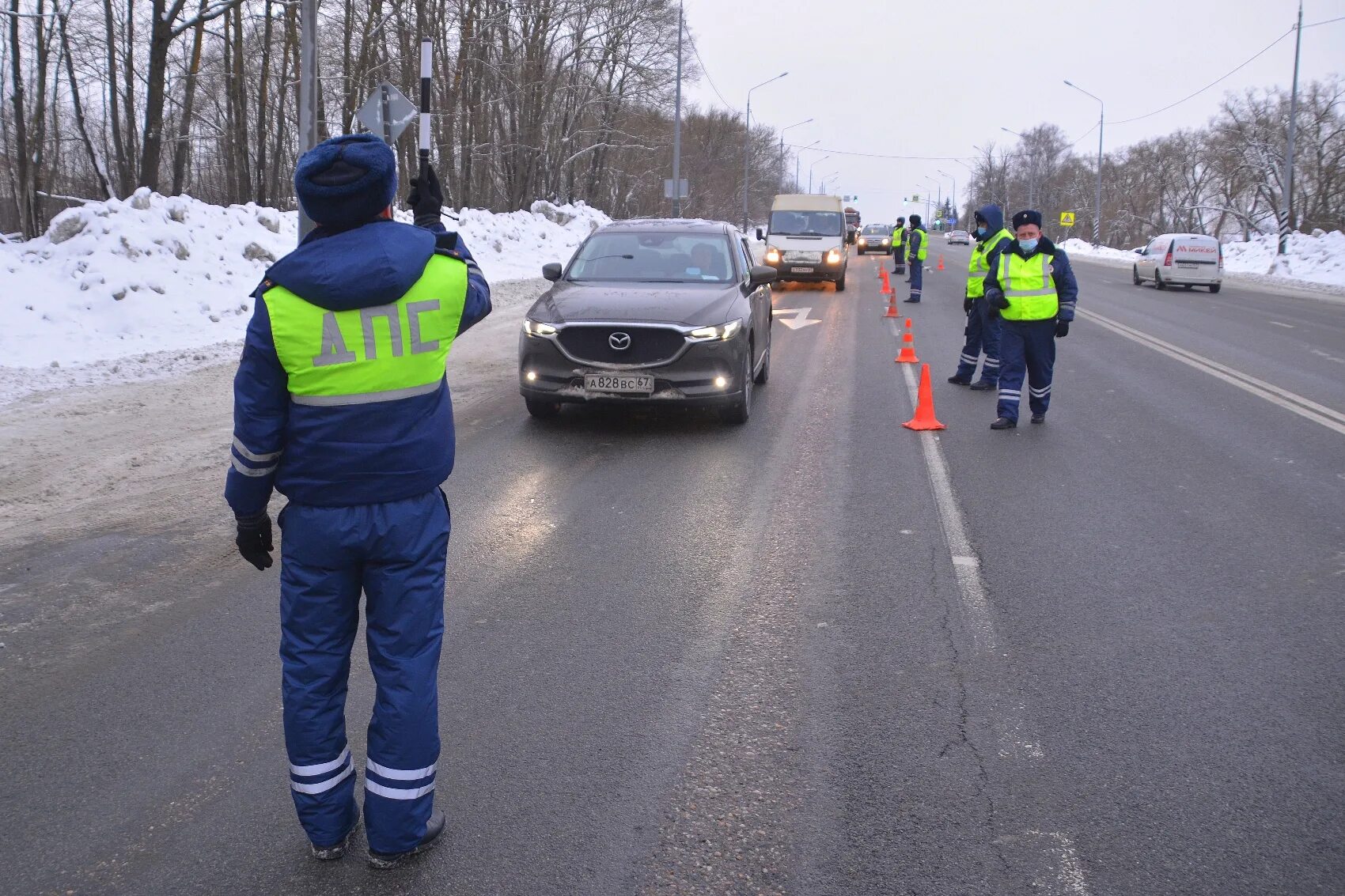 Нарушение правил дорожного движения. ДПС Смоленск. Изменение дорожного движения. Нарушение правил дорожного движения подростками. Читать новости сегодня самые свежие и последние