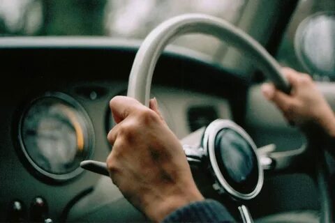 Почему скорость трясется