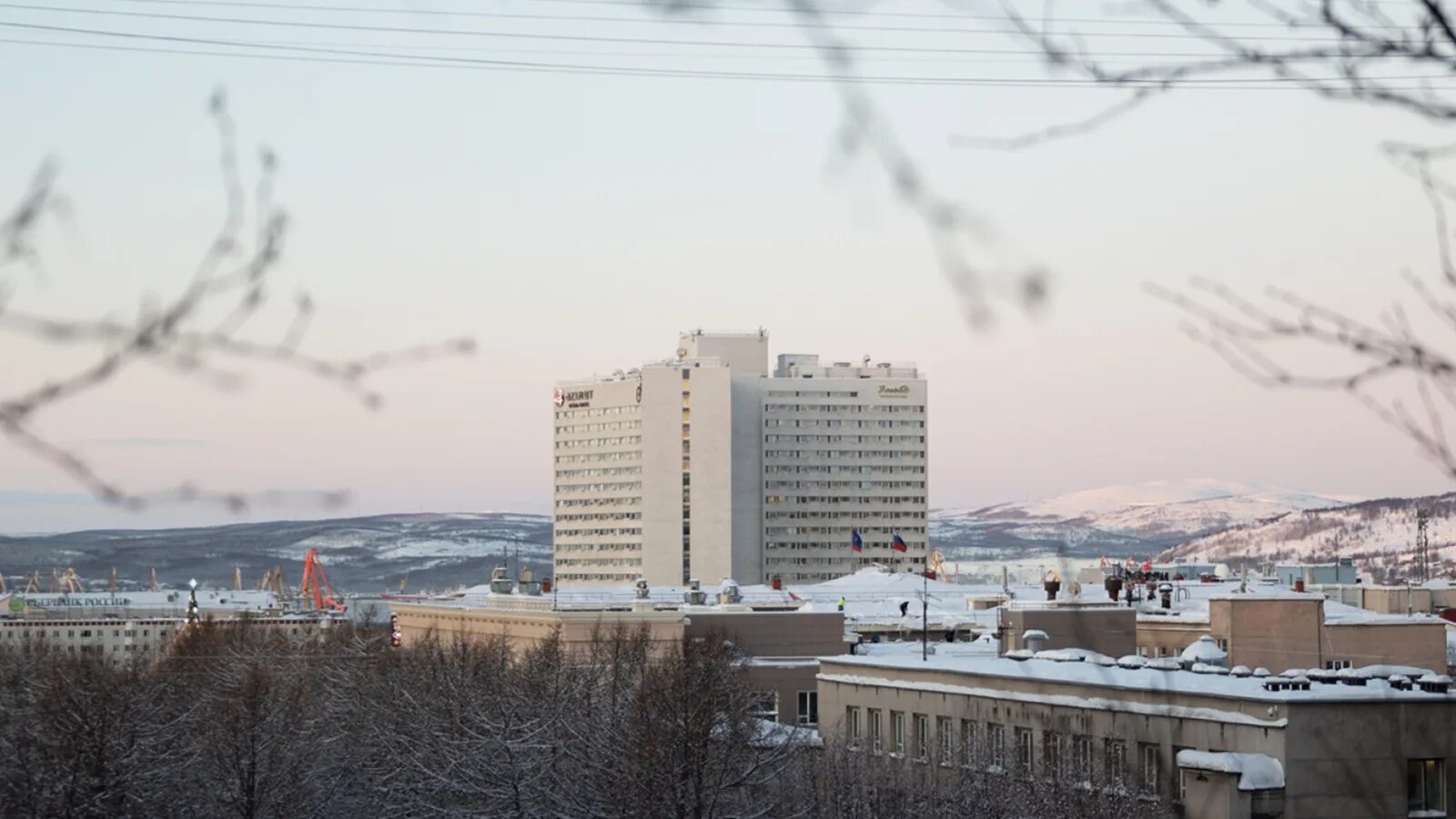 Мурманск зимой. Мурманск зимой. Городской округ город мурманск. Трасса мурманск териберка. Почему закрыли мурманск.
