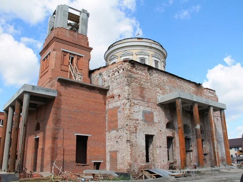 Храм успения виз. Храм успения виз. Успенского собора на визе. Кирова 65 церковь. Преподобномученики епиктет пресвитер и астион монах.