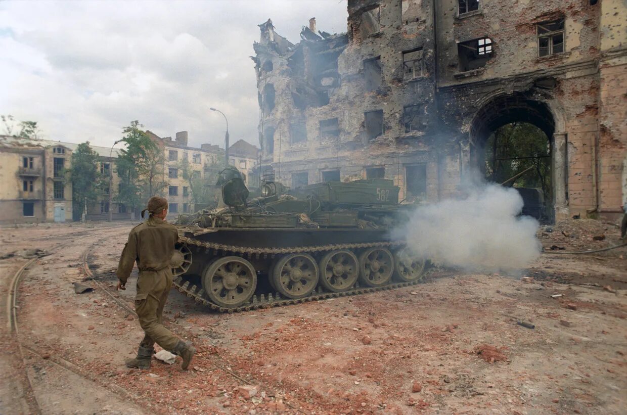 Чеченские сепаратисты 1994 1996. Ичкерия 1993. Чечня штурм грозного 1994 1995. Чеченской республики ичкерия 1994 года. Чечня 1995 штурм грозного.