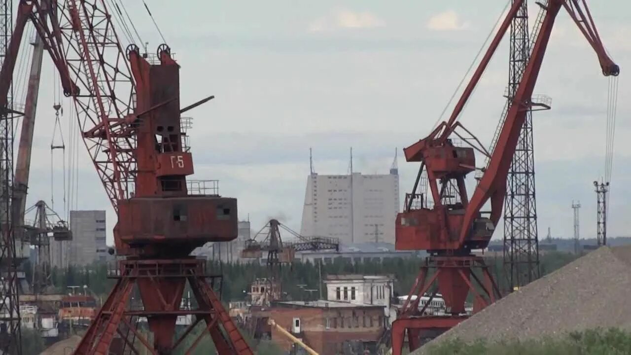 Печорский порт. Печорский речной порт. порт печора. речной порт печора. печора промышленность.
