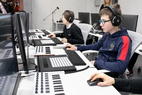 Высшая школа креативных индустрий