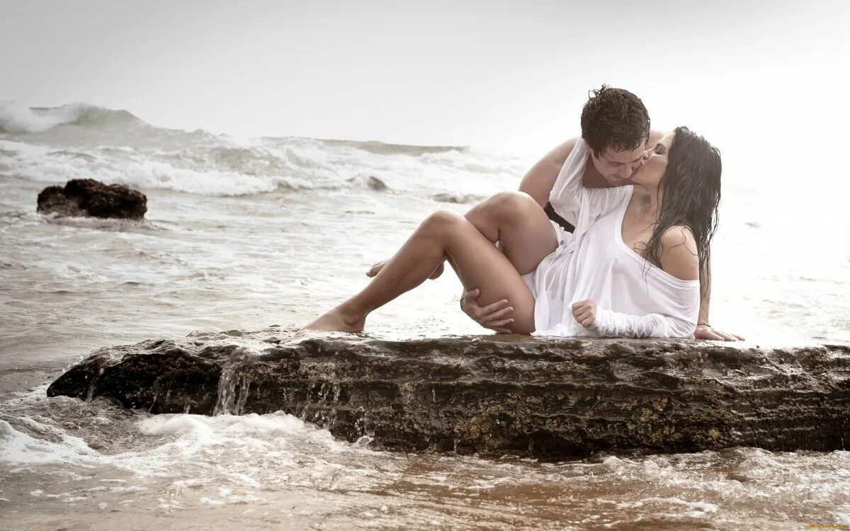 Мужчина и женщина на море. Море любви. Любовь на берегу моря. Фотосессия на море. Заниматься любовью любимым человеком