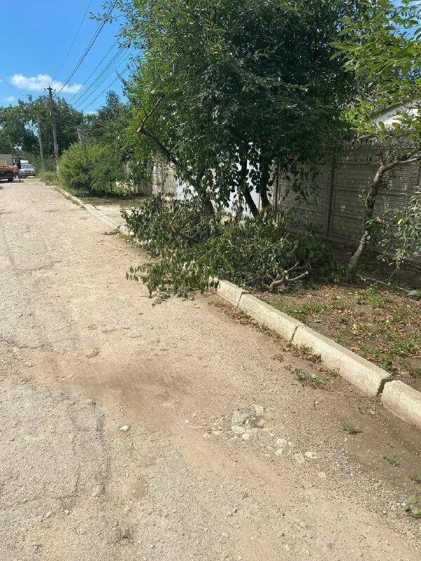 Саки сейчас. 03. Крым саки происшествия. Саки белые плиты с запрещающими. Чп саки сегодня.