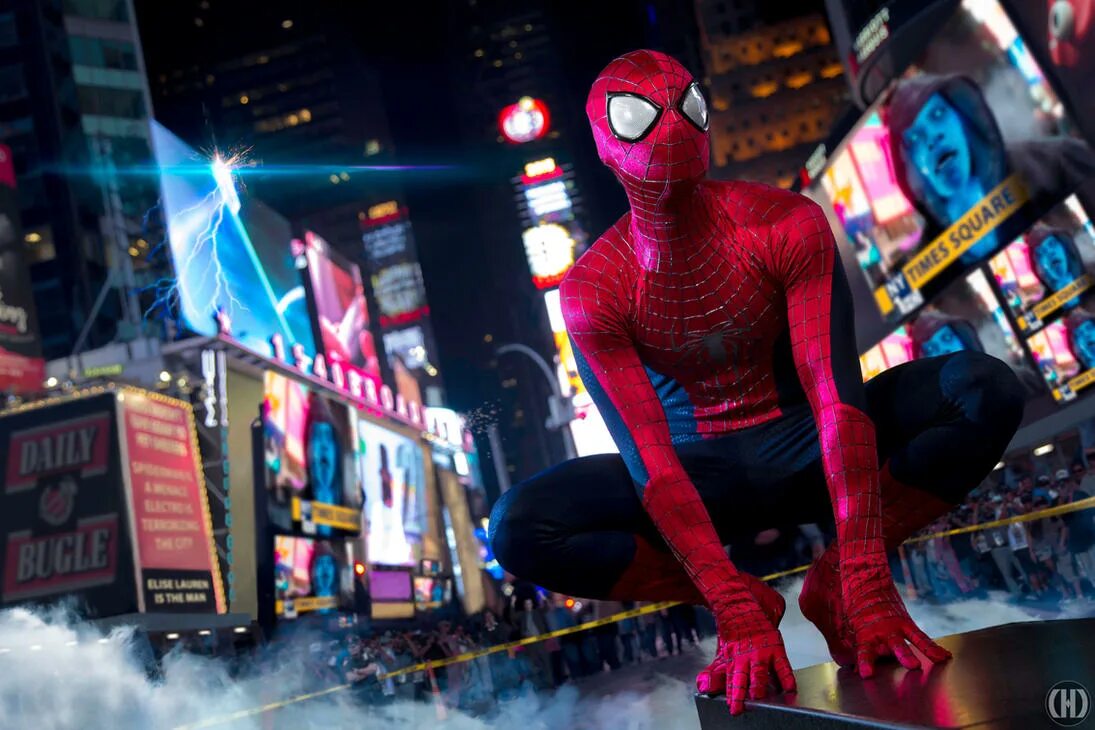 Man 2 time. Spider-man 2. tasm 2 suit. таймс сквер человек паук. человек паук высокое напряжение.