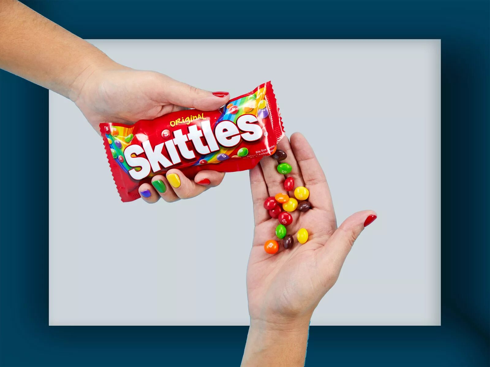 СКИТЛС. Skittles конфеты. Skittles слоган. Пачка СКИТЛС. Скитлс вызывает рак