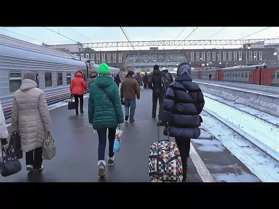 Курский вокзал Москва перрон. Павелецкий вокзал перрон Москва. Павелецкий вокзал поезда. Москва Павелецкий вокзал Пирон.