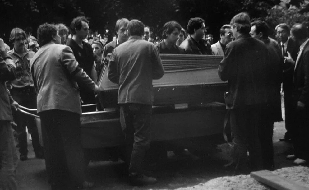 Цой после смерти. 1990 Год похороны Виктора Цоя.