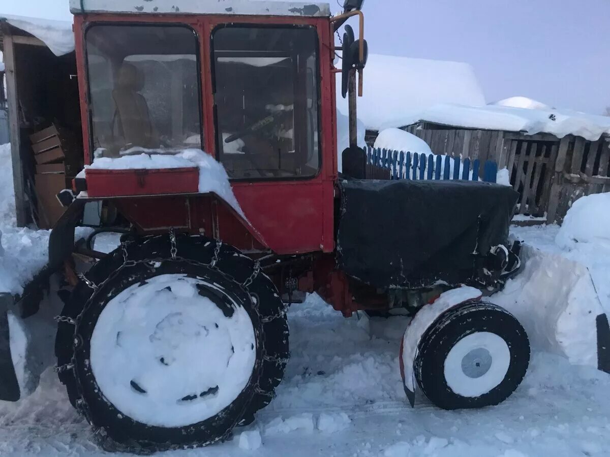 Т 25 новосибирск. Трактор т-25 ХТЗ. Трактор т25 зима. Трактор т-25 2002 г.в. ХТЗ 1990.