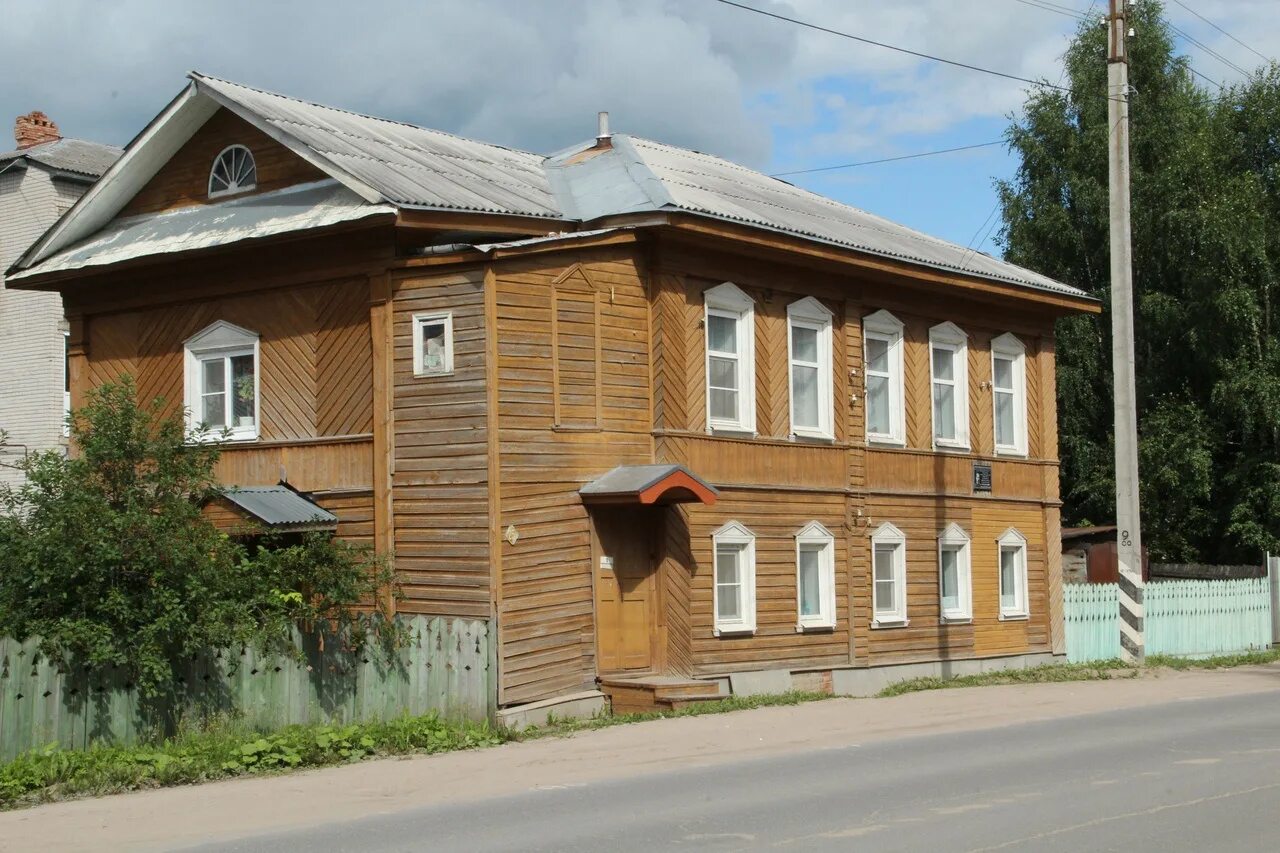 Комитет охраны культурного наследия вологодской области. Тотемское музейное объединение Тотьма. Тотьма ул Луначарского. Луначарский Тотьма. Тотьма дом Упадышевой.