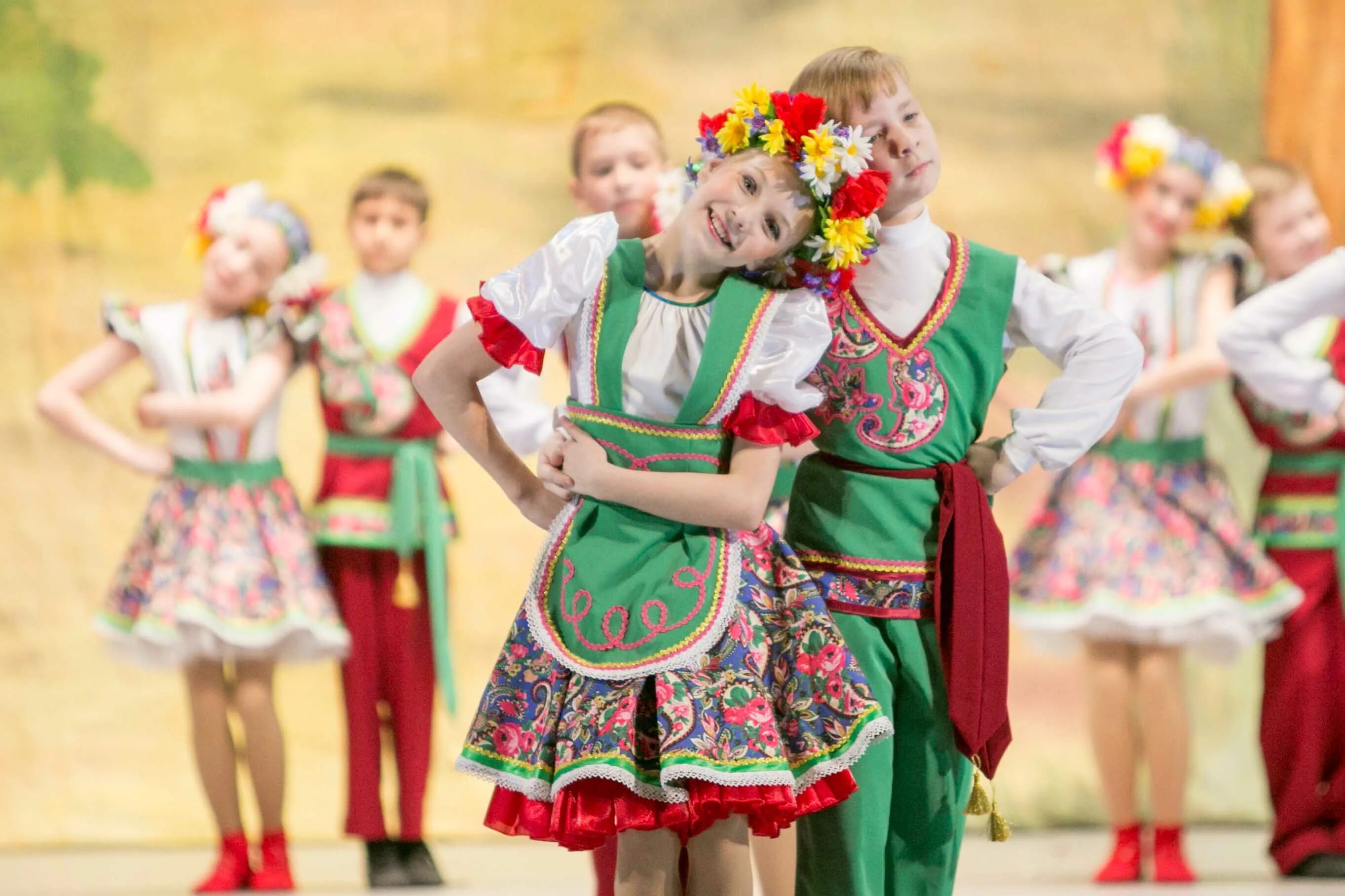 Веселые плясовые современные. Народные танцы. Русско народные танцы. Народные танцы России. Русский народный танец дети.