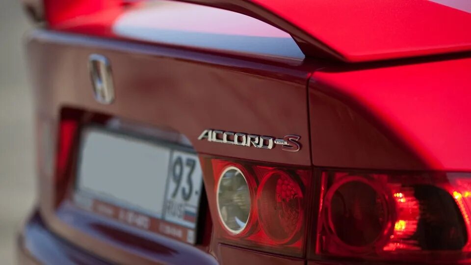 Стоп сигнал аккорд 8. Спойлер аккорд 7 modulo. спойлер modulo accord 6. спойлер хонда аккорд 7. стоп сигнал на спойлер хонда аккорд 6.