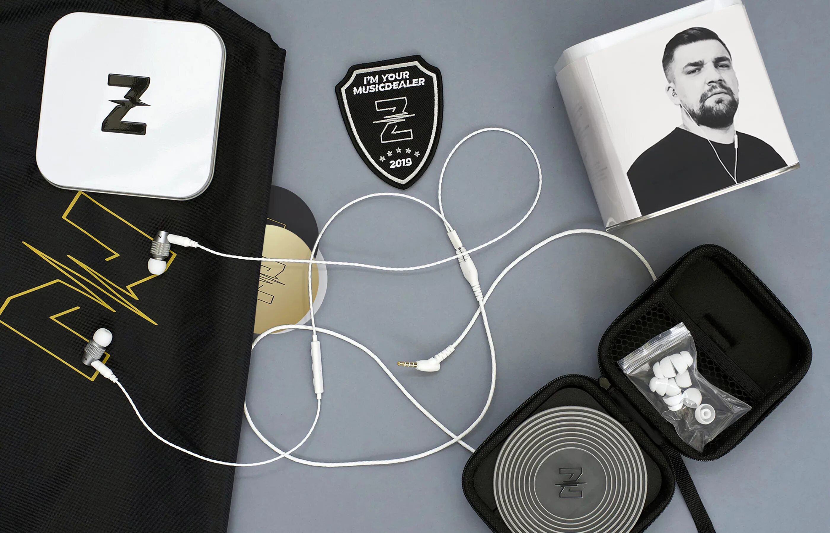 Z musicdealer xs black. Гарнитура проводная z-project musicdealer s. Music dealer. Music dealer наушники. Музыкальный дилер.