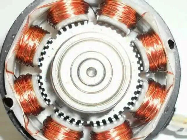 Стартер и ротор электродвигателя. Якорь для стиральной машины bosch maxx 4. Двигатель стиральной машины бош wfg6010fg. Ротор электродвигателя постоянного тока. Якорь двигателя стиральной машины bosch.