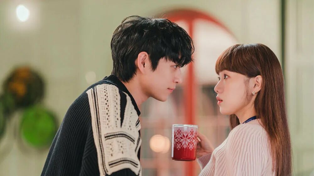 Дора что случилось с секретарем ким. Gidle миен. Yuqi lucas. Падающая звезда дорама 2022. Lee joon gi moon chae won.