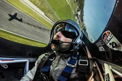 Pilot race