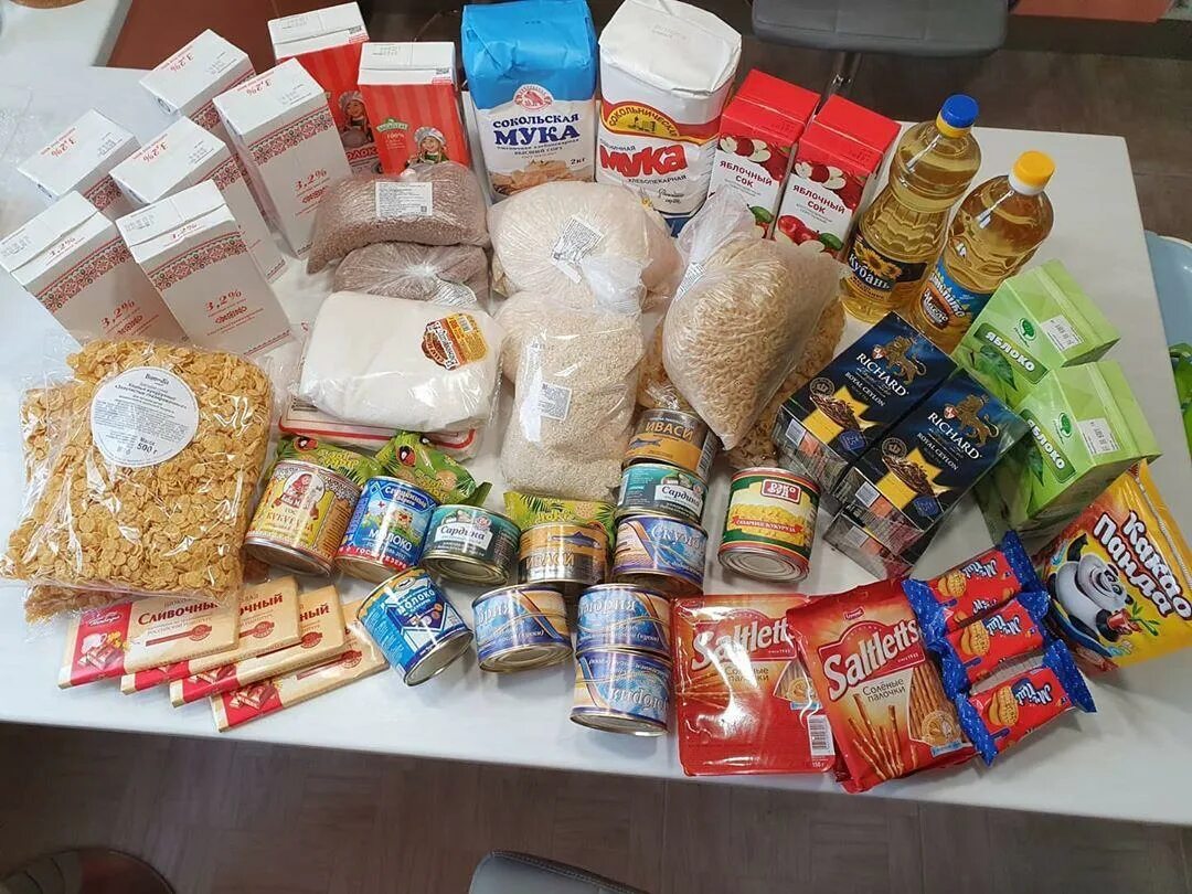 Бор шуманистраной помощи. Сухой паек для школьников. Наборы продуктов для нуждающихся. Набор продуктов для малоимущих. Посылка.