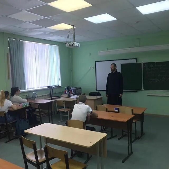 сош 2 туапсе. первый звонок в школе №2 феодосии. школа 9:туапсе сочинская. сош 2 туапсе. мбоу сош 5 туапсе.