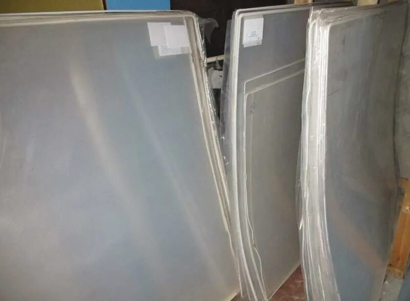 Стекло пластиковое прозрачное. Оргстекло plexiglas xt 3050х2050х4 мм белый 22,5%. Оргстекло 4x2050x3050 мм acryma. Стеклопакет однокамерный р2 45 мм триплекс. Оргстекло acryma xt прозрачное 6мм.