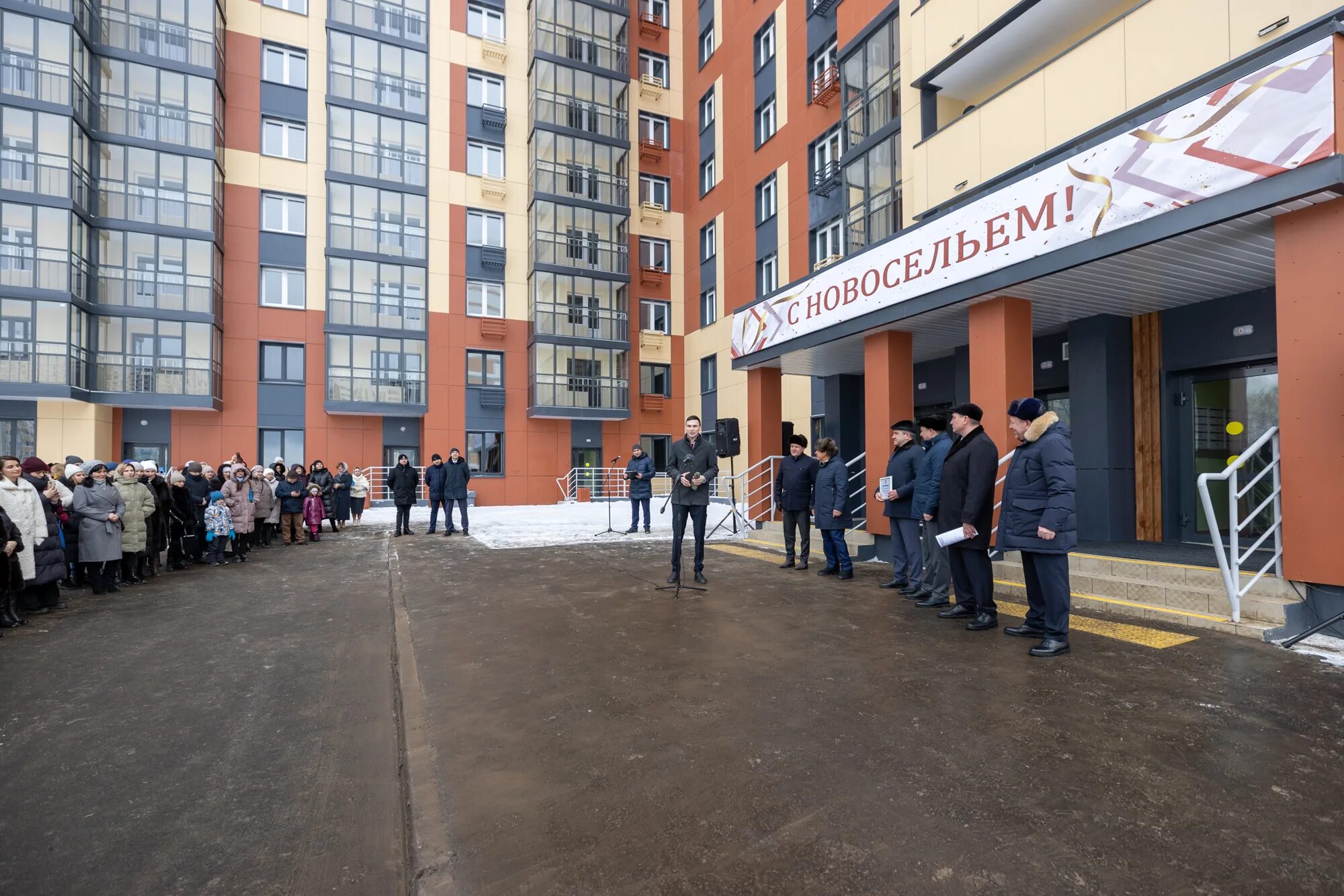 Татарские школы в казани. М 14 заселение. Гимназия 14 казань. 117 школа казань авиастроительный. Гимназия 139 казань.