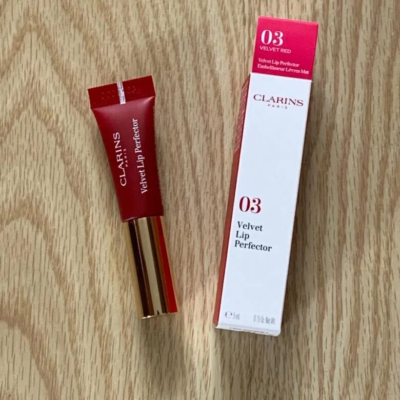 Clarins Velvet Lip Perfector 03. Clarins Velvet Lip Perfector матовый 03. Clarins Velvet Lip Perfector 02. Clarins / матовый бальзам для губ Velvet Lip Perfector 03 Velvet Red. Lip perfector 25 купить