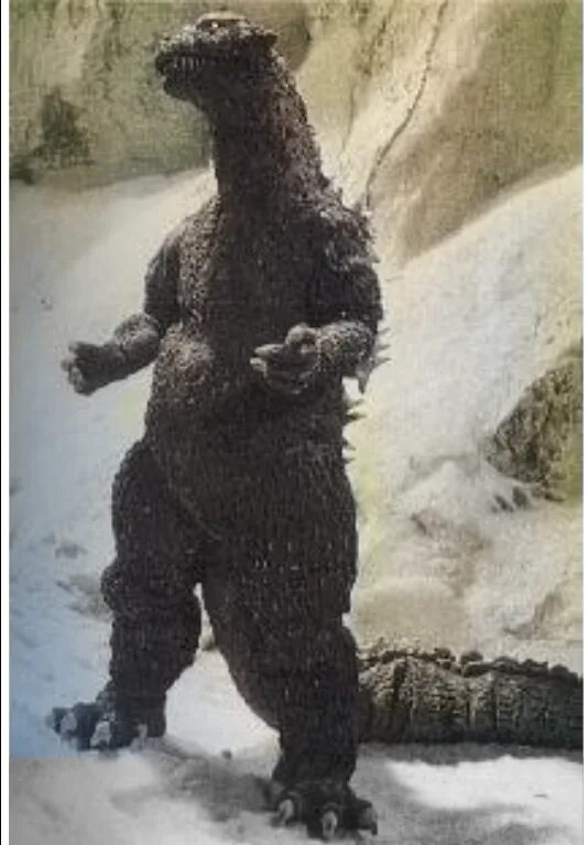 Костюм годзиллы 1954. Костюм годзиллы 1954. Харуо накадзима годзилла. Годзилла 1954. Годзилла 1954 костюм.