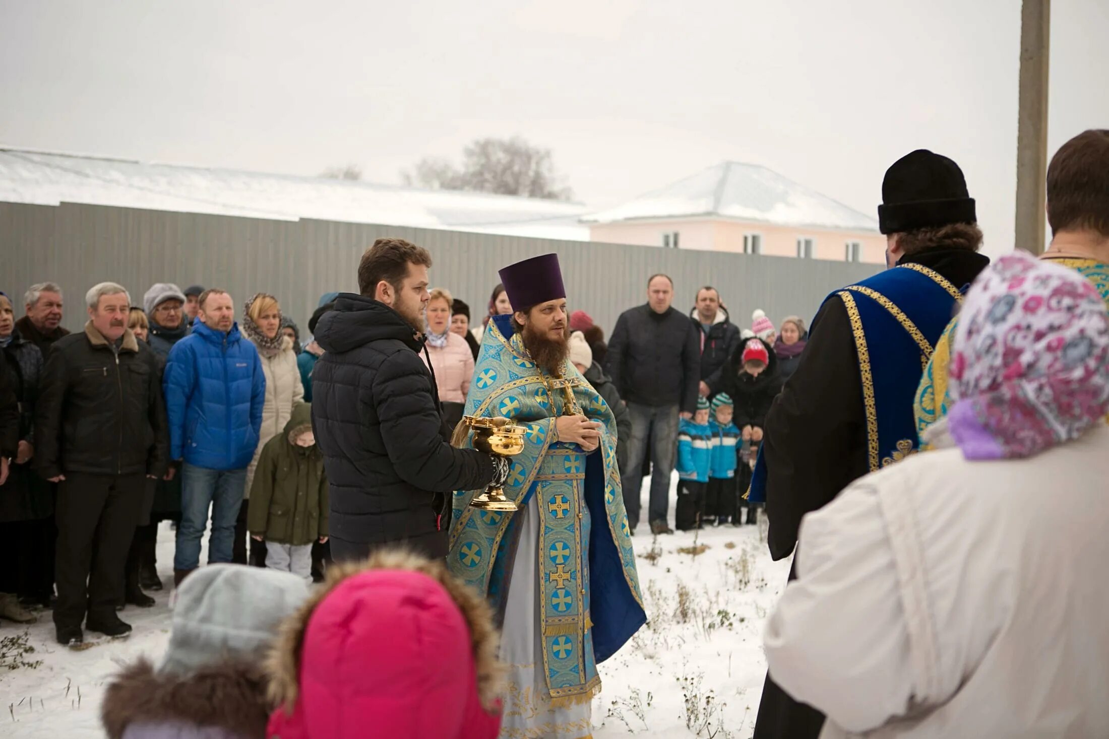 Шарапово дни. Храм Скорбященский в Шарапово. Шарапово (село, Чеховский район) храм. Церковь всех скорбящих радость в Шарапово. Престольный праздник храм Чеховский район.