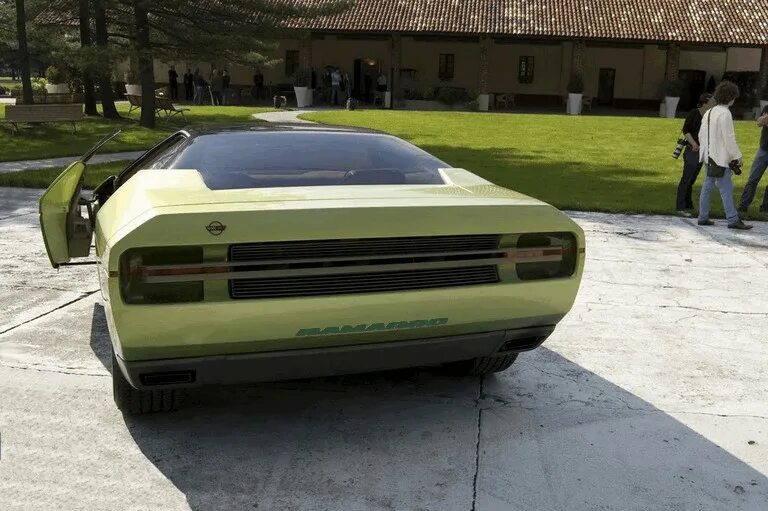 Шеви бертоне. Chevrolet Corvette ramarro. Chevrolet Concept 1984. Бертоне Рамарро Корвет. Chevrolet Bertone.