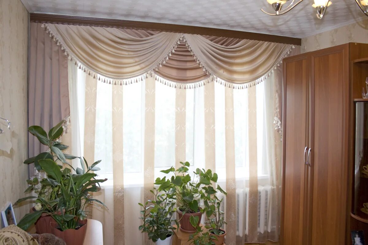 Ламбрекены для штор в зал. Ламбрекен. Шторы без ламбрекенов. Шикарные шторы. Шторы без ламбрекенов.