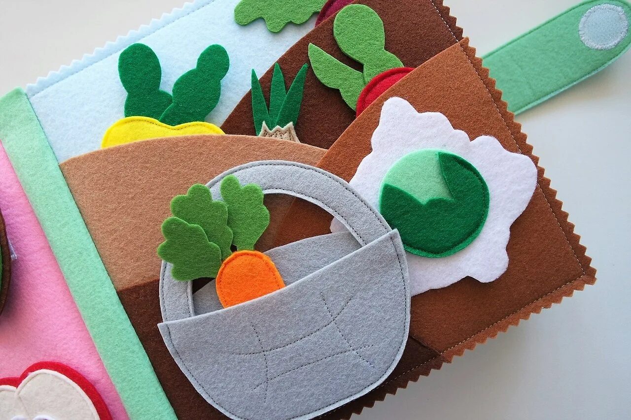 игрушка из фетра "совенок". изделия из фетра для детей. поделки из фетра. рыба из фетра. подарок из фетра.