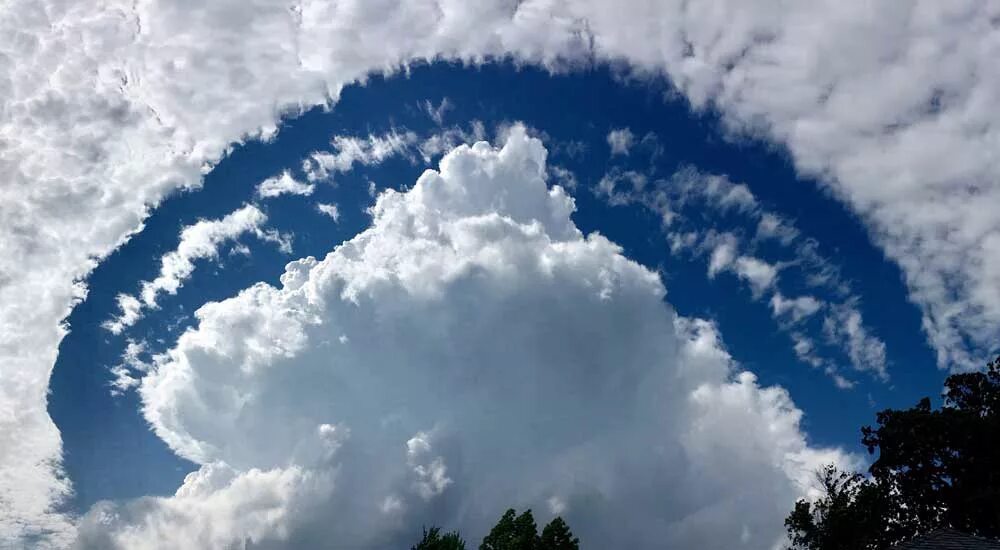 Как найти свое место в обществе облачка. Cumulus congestus облака. 27.09 Облачность. Радуга месяц облака. Небо в красках необычное фото.