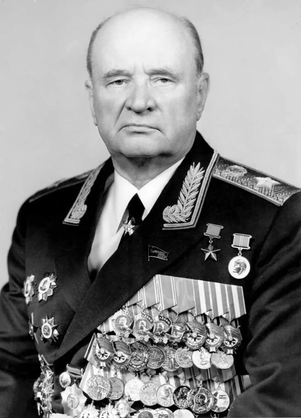 Ивашутин гру. Пётр иванович ивашутин. ивашутин петр иванович генерал. маршал петр ивашутин. петр ивашутин разведчик.