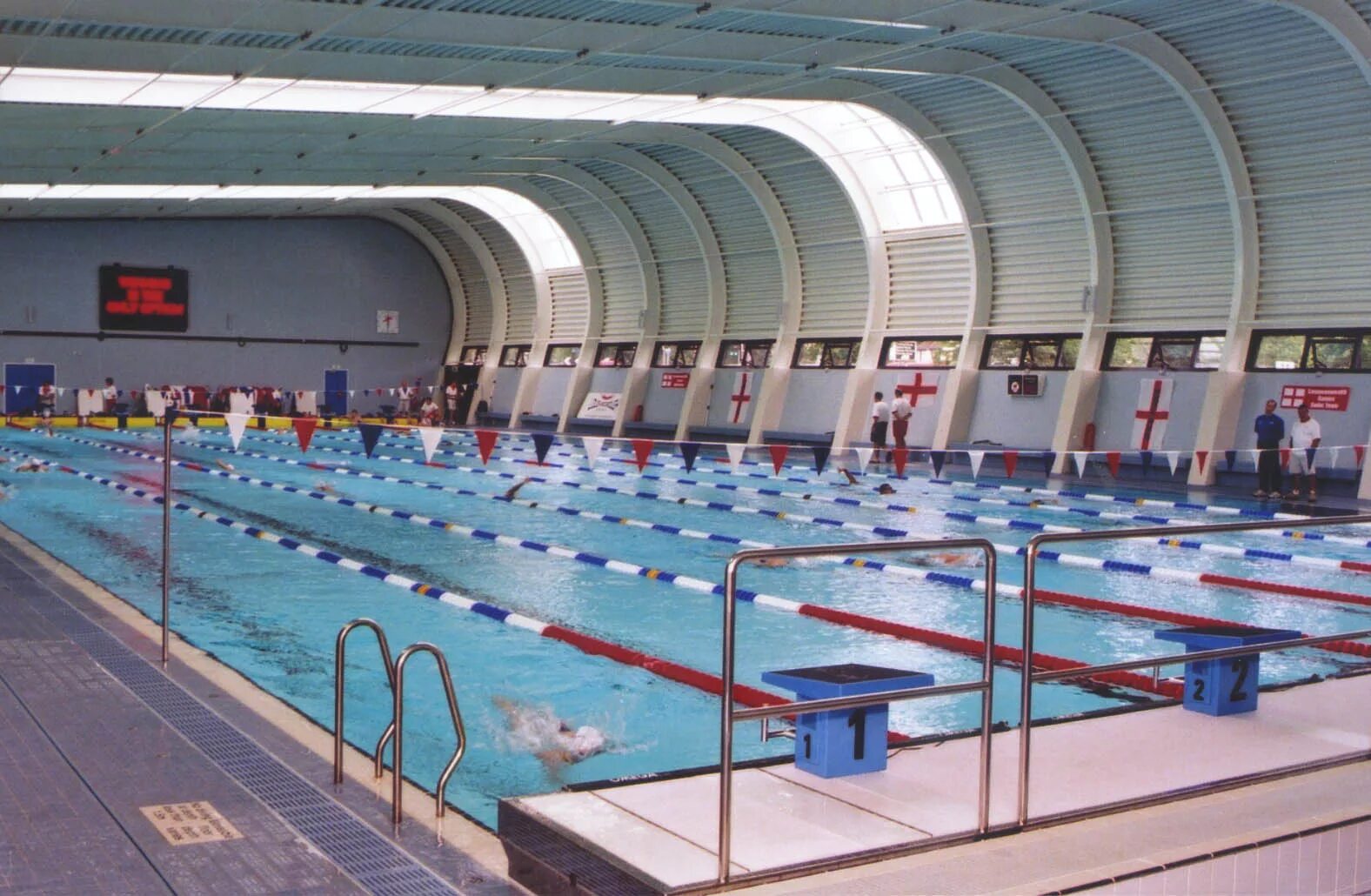 Купить плавательный бассейн. Плавательного бассейна Вильнюс 2004. Олимпик Тбилиси бассейн. Свимминг пул. Крытый плавательный бассейн Лимассол.