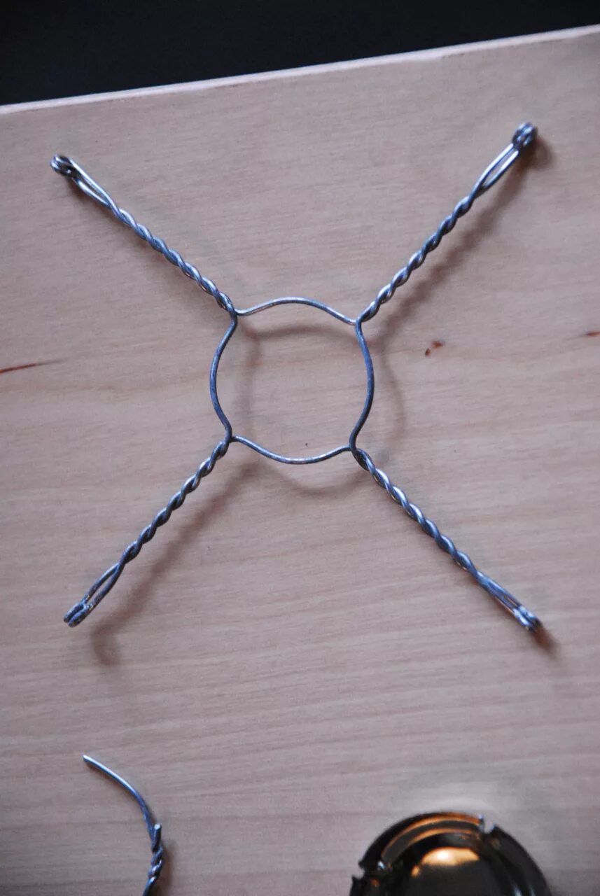 колечко из проволоки от шампанского. кольцо из проволоки от шампанского. кольцо из проволоки от шампанского. кольцо из проволоки от шампанского. колечки из проволоки своими руками.