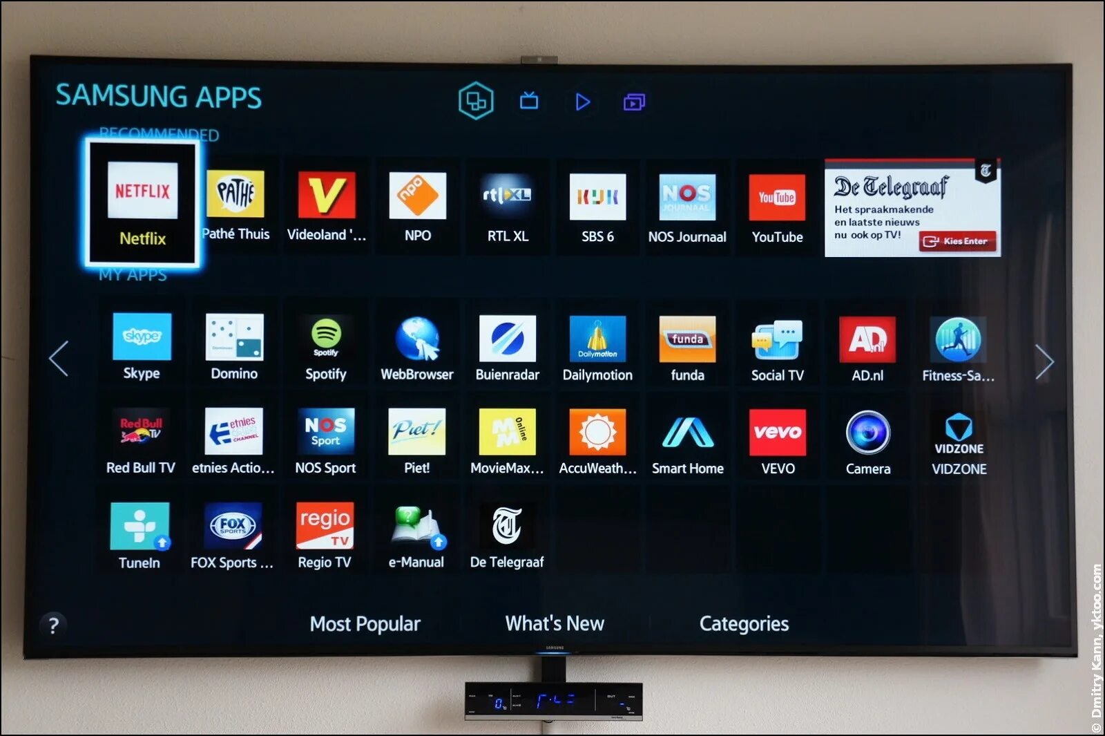 Ютуб на смарт тв самсунг. Samsung smart hub приложения. samsung apps для smart tv. iptv samsung smart tv. экран смарт тв с приложениями.