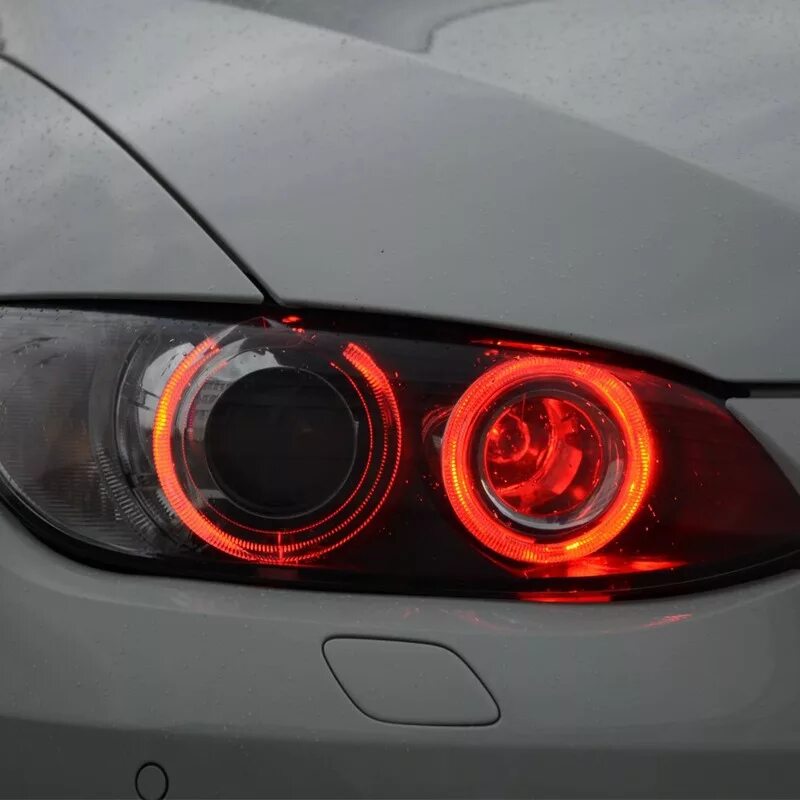 Лампочки ангельские глазки бмв. BMW e60 led глазки. Led маркеры для BMW e90. BMW e90 ангельские глазки оранжевые. Лампа ангельских глазок BMW e60.