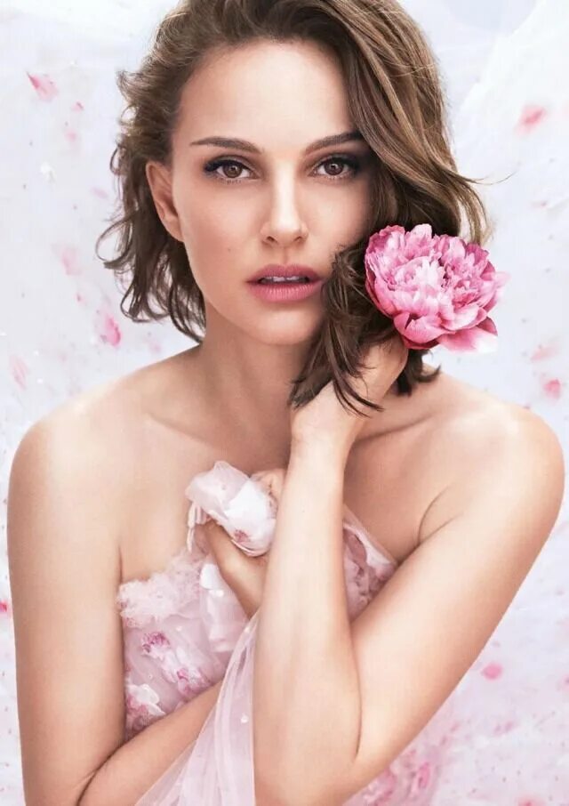 Натали Портман диор. Натали Портман Miss Dior Blooming. Натали Портман духи диор. Miss Dior Blooming Bouquet. Реклама духов портман